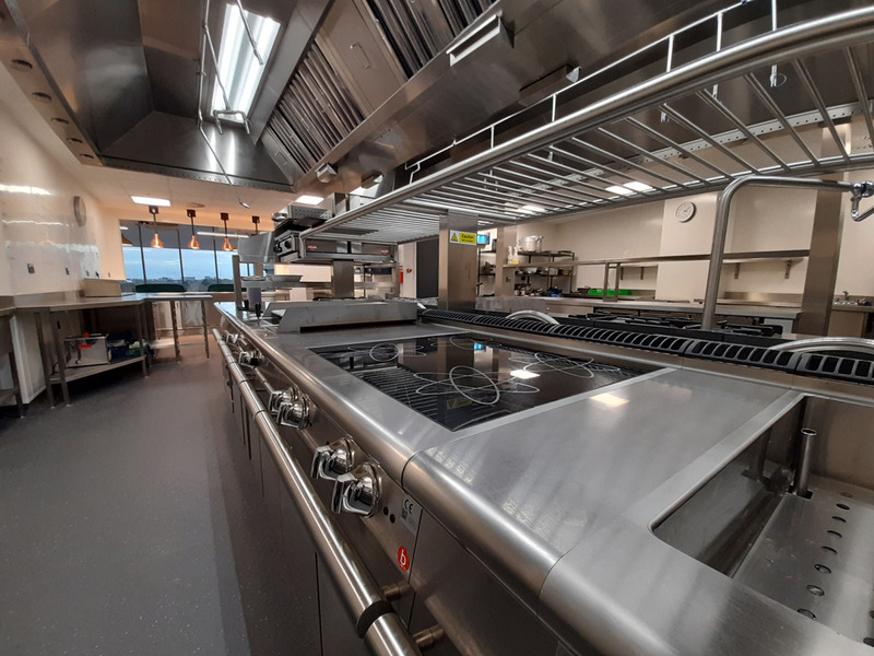h-the-view-kitchen2